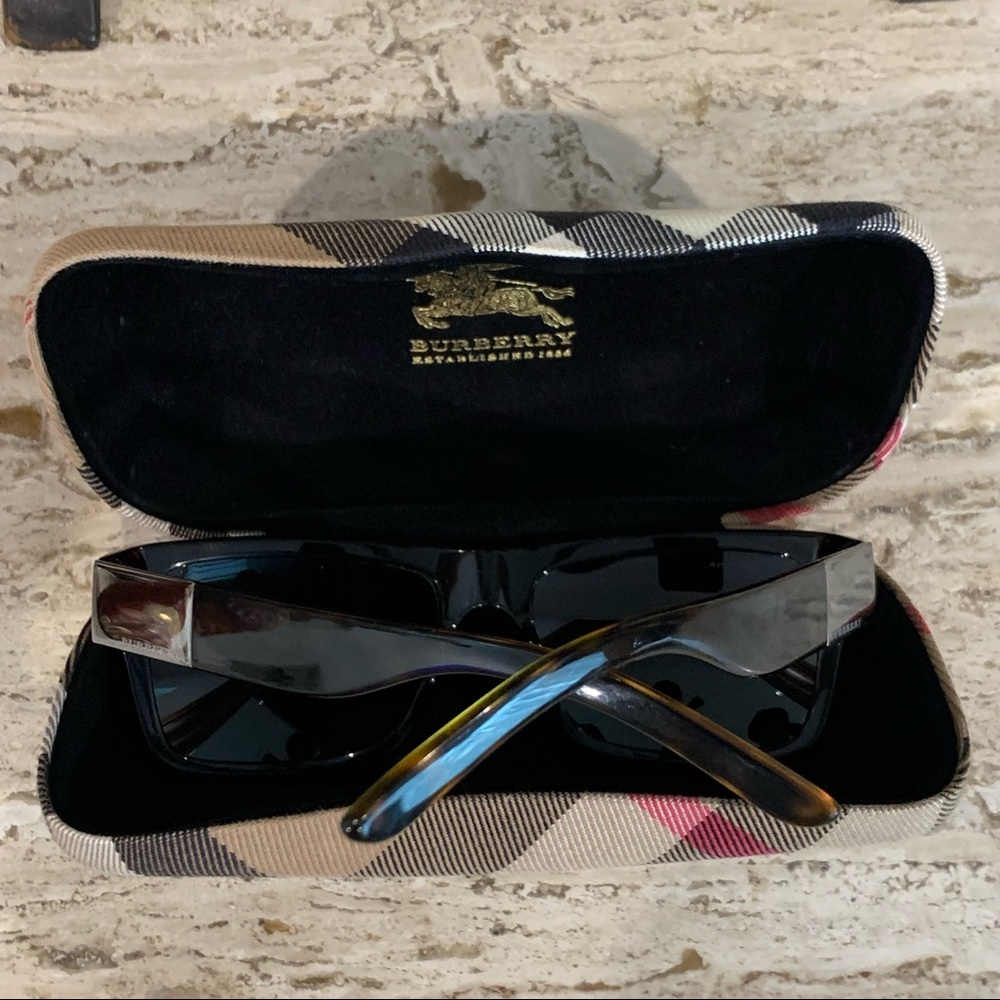 BURBERRY Sunglasses Burberry Plaid Case Included - Picture 3 of 12